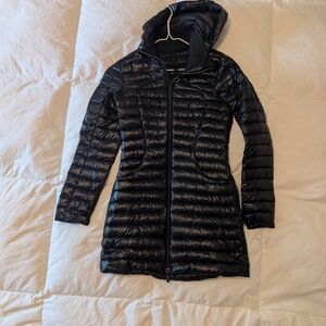 Lululemon Women's Black Puffer Jacket
